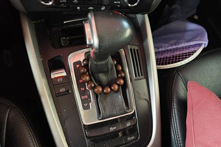 Used Audi Q5 2015 40 TFSI Trendy Edition Gear Lever