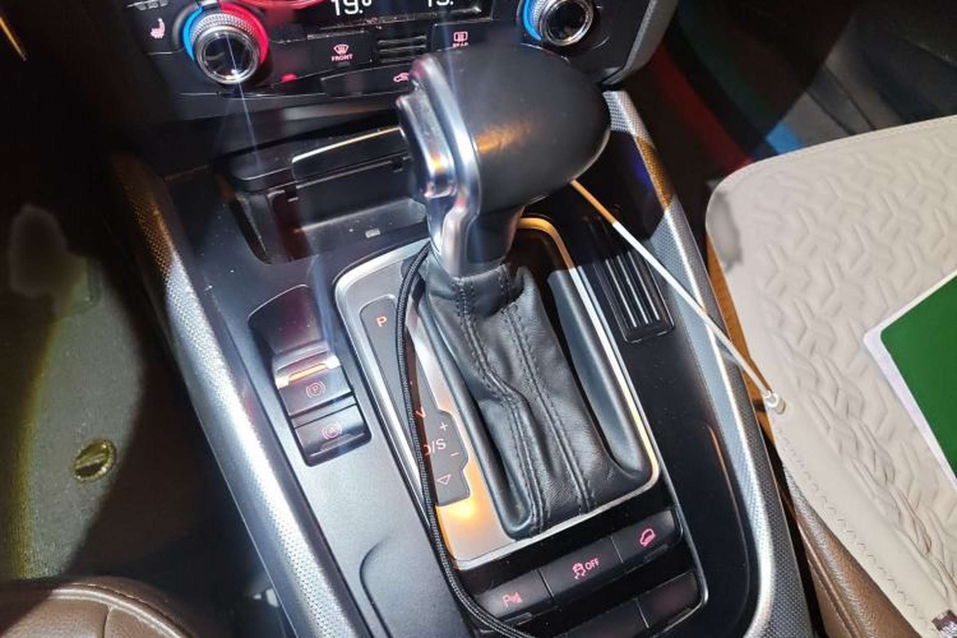 Used Audi Q5 2015 40 TFSI Technology Edition Gear Lever