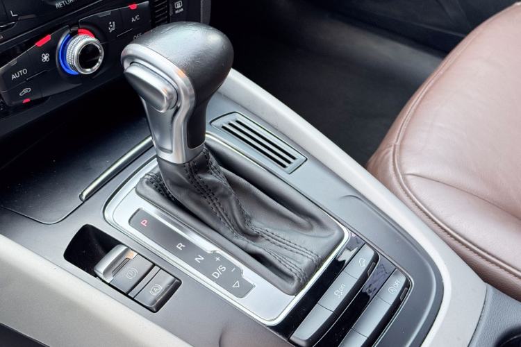 Used Audi Q5 2015 40 TFSI Trendy Edition Gear Lever