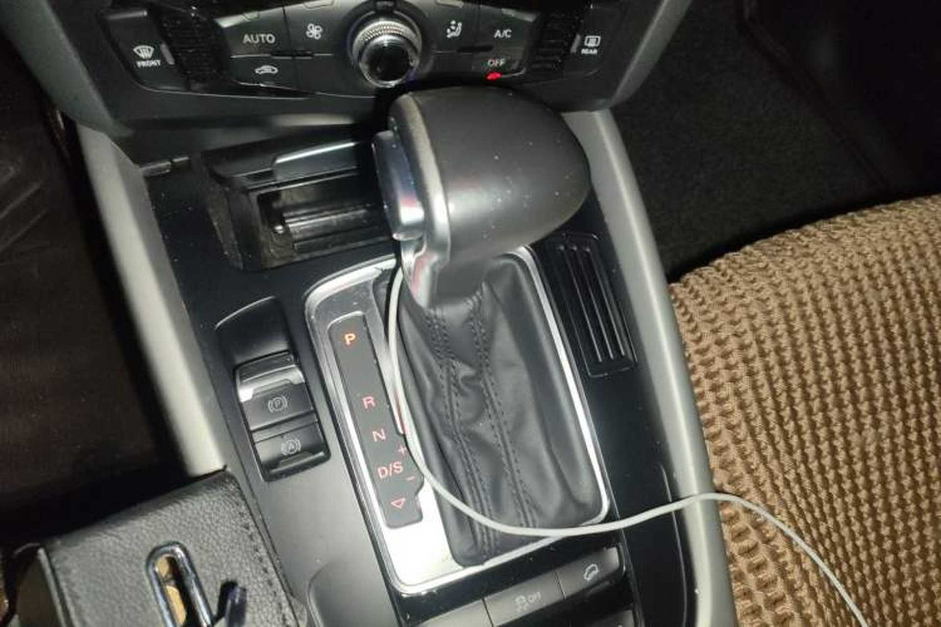 Used Audi Q5 2015 40 TFSI Trendy Edition Gear Lever