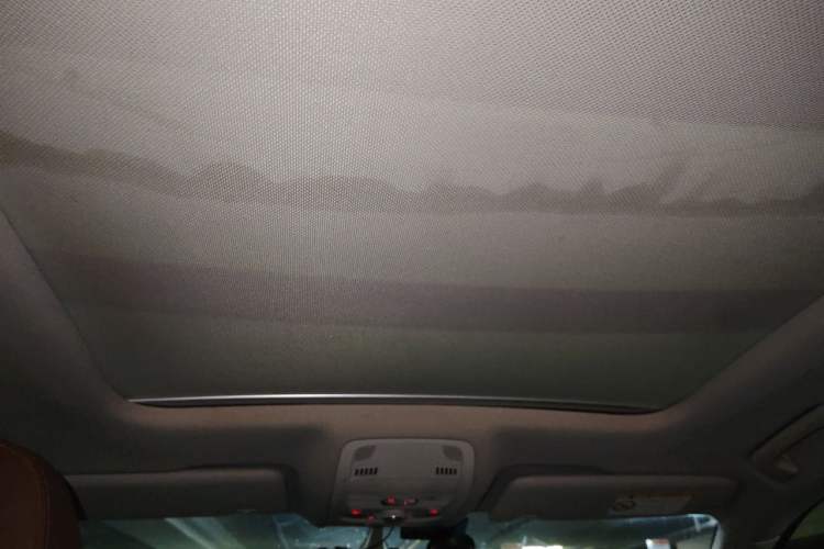Used Audi Q5 2015 40 TFSI Comfort Model Headliner