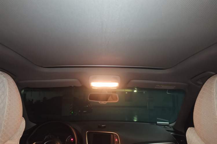 Used Audi Q5 2015 40 TFSI Comfort Model Headliner
