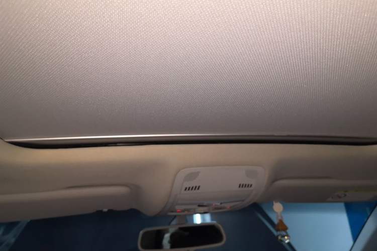 Used Audi Q5 2015 40 TFSI Comfort Model Headliner