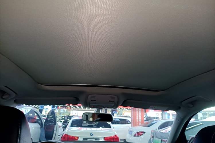 Used Audi Q5 2015 40 TFSI Trendy Edition Headliner