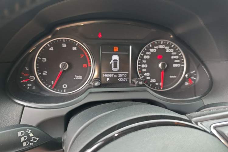 Used Audi Q5 2015 40 TFSI Technology Edition Instrument Cluster