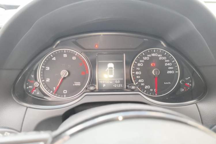 Used Audi Q5 2015 40 TFSI Trendy Edition Instrument Cluster
