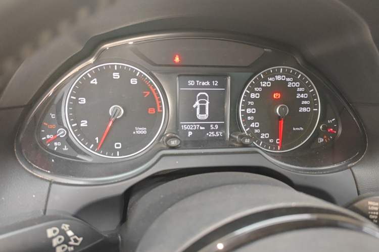 Used Audi Q5 2015 40 TFSI Trendy Edition Instrument Cluster