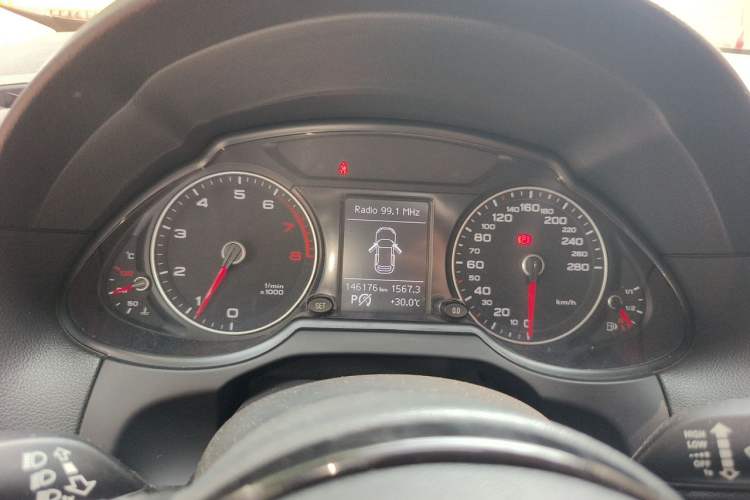 Used Audi Q5 2015 40 TFSI Technology Edition Instrument Cluster