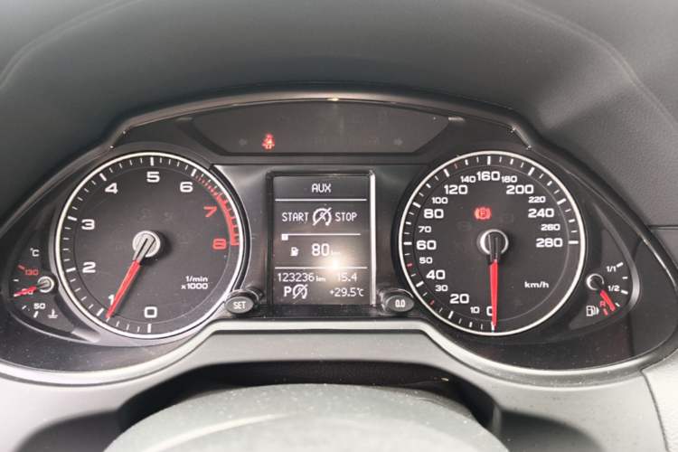 Used Audi Q5 2015 40 TFSI Technology Edition Instrument Cluster