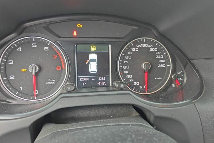 Used Audi Q5 2015 40 TFSI Comfort Model Instrument Cluster