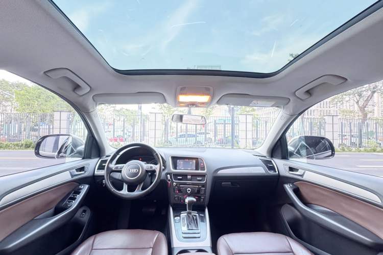 Used Audi Q5 2015 40 TFSI Trendy Edition Interior 2