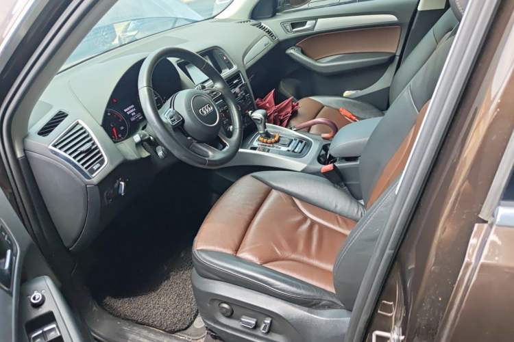 Used Audi Q5 2015 40 TFSI Technology Edition Left Front Seat