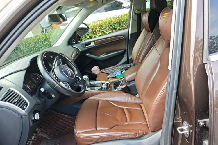 Used Audi Q5 2015 40 TFSI Comfort Model Left Front Seat
