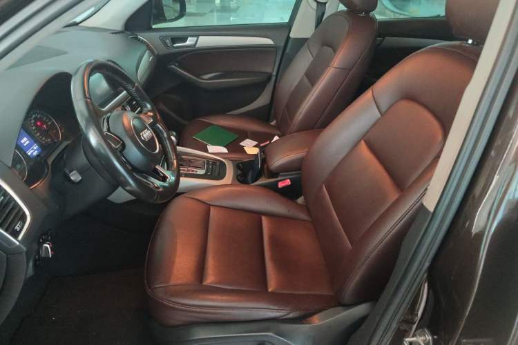 Used Audi Q5 2015 40 TFSI Trendy Edition Left Front Seat