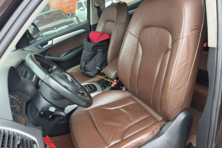 Used Audi Q5 2015 40 TFSI Technology Edition Left Front Seat