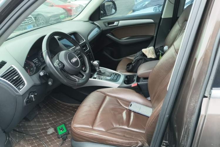Used Audi Q5 2015 40 TFSI Technology Edition Left Front Seat