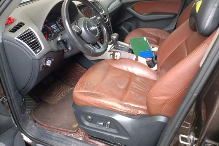 Used Audi Q5 2015 40 TFSI Trendy Edition Left Front Seat