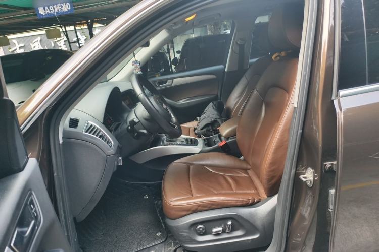 Used Audi Q5 2015 40 TFSI Technology Edition Left Front Seat