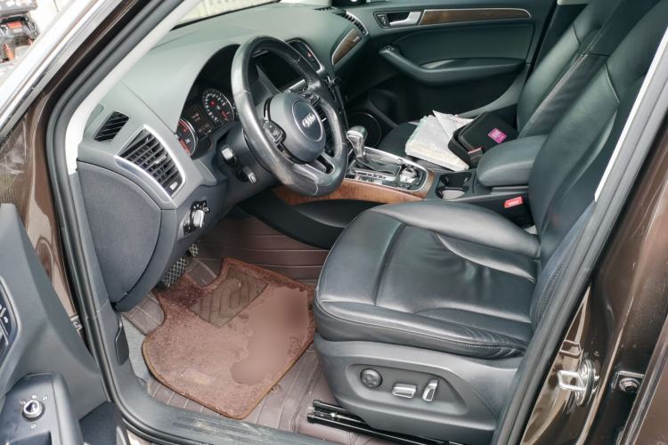 Used Audi Q5 2015 40 TFSI Comfort Model Left Front Seat