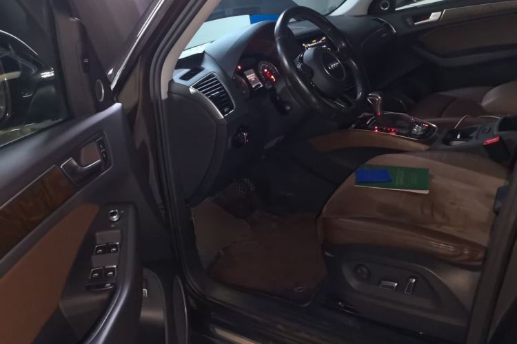 Used Audi Q5 2015 40 TFSI Comfort Model Left Front Seat