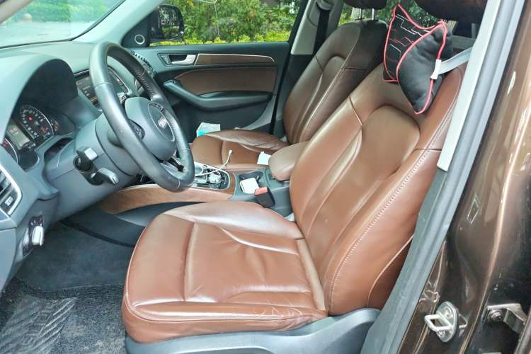 Used Audi Q5 2015 40 TFSI Comfort Model Left Front Seat