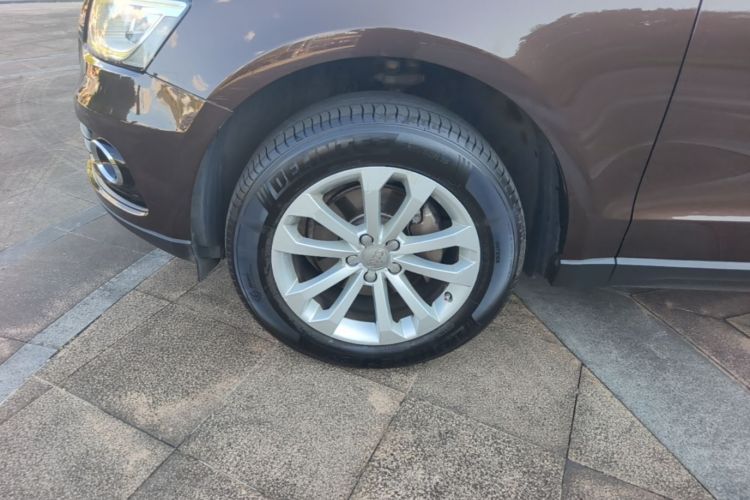 Used Audi Q5 2015 40 TFSI Technology Edition Left Front Wheel Hub