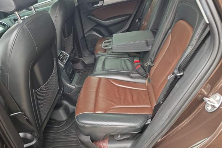 Used Audi Q5 2015 40 TFSI Technology Edition Left Rear Seat