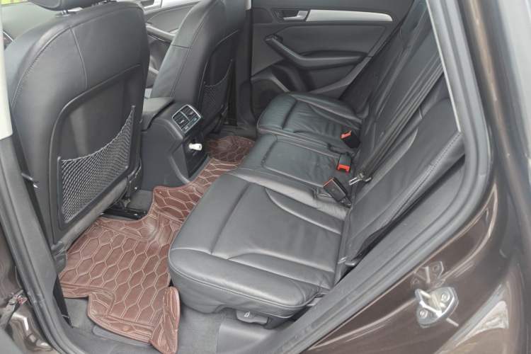 Used Audi Q5 2015 40 TFSI Technology Edition Left Rear Seat