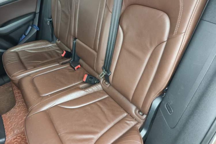 Used Audi Q5 2015 40 TFSI Technology Edition Left Rear Seat