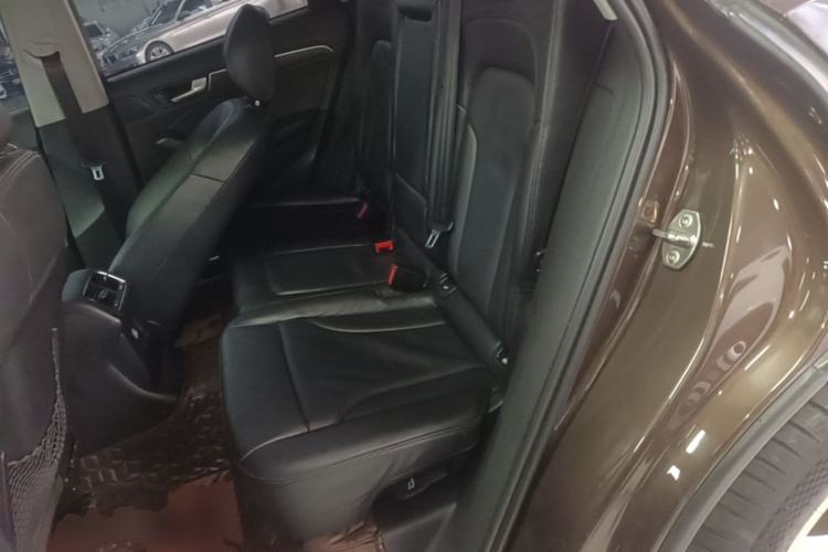 Used Audi Q5 2015 40 TFSI Comfort Model Left Rear Seat