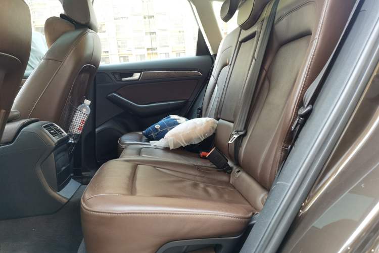 Used Audi Q5 2015 40 TFSI Technology Edition Left Rear Seat