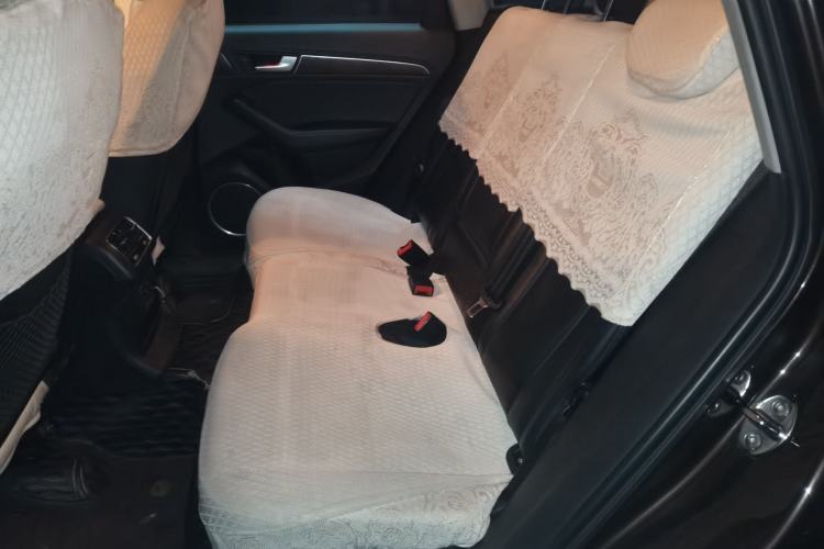 Used Audi Q5 2015 40 TFSI Comfort Model Left Rear Seat