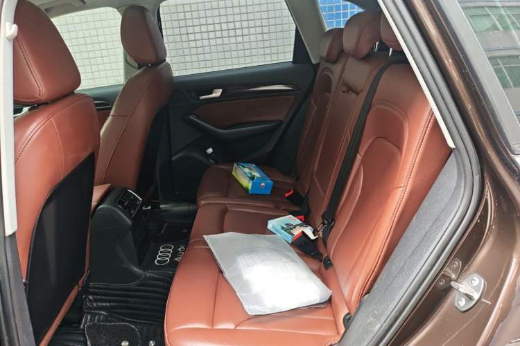 Used Audi Q5 2015 40 TFSI Technology Edition Left Rear Seat
