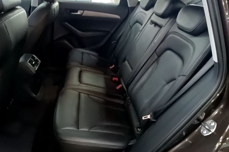 Used Audi Q5 2015 40 TFSI Trendy Edition Left Rear Seat