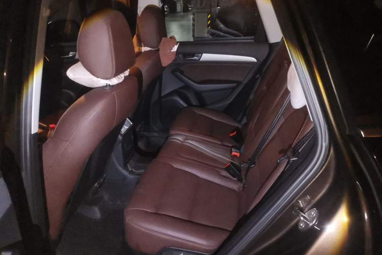 Used Audi Q5 2015 40 TFSI Trendy Edition Left Rear Seat