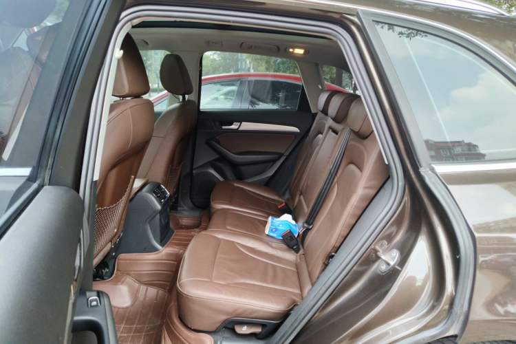 Used Audi Q5 2015 40 TFSI Technology Edition Left Rear Seat