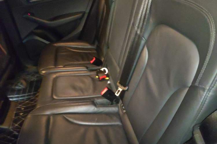 Used Audi Q5 2015 40 TFSI Technology Edition Left Rear Seat