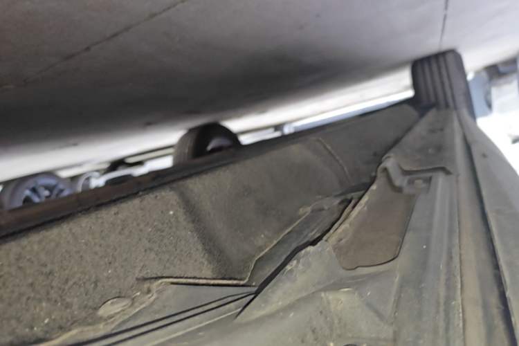 Used Audi Q5 2015 40 TFSI Comfort Model Left Side Sill