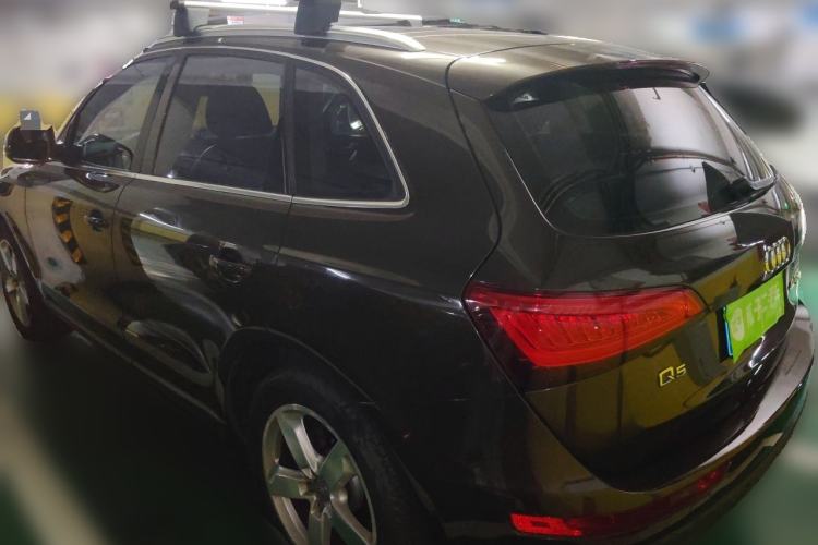 Used Audi Q5 2015 40 TFSI Comfort Model Rear Left 45 Deg