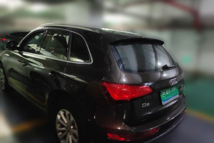 Used Audi Q5 2015 40 TFSI Technology Edition Rear Left 45 Deg