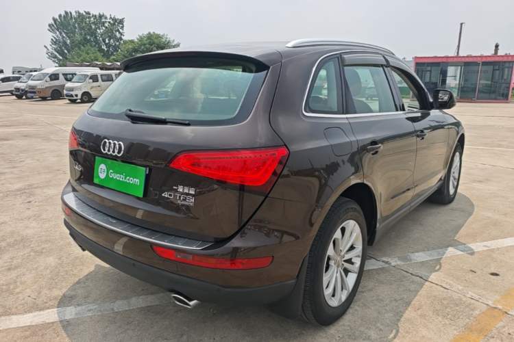 Used Audi Q5 2015 40 TFSI Technology Edition Rear Right 45 Deg