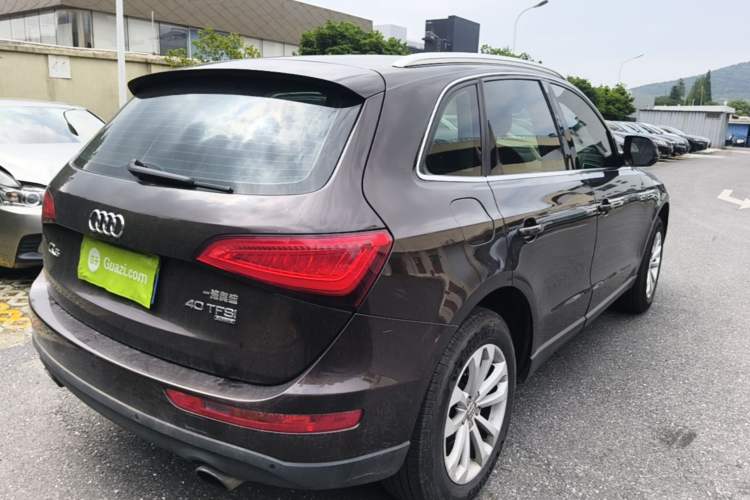 Used Audi Q5 2015 40 TFSI Technology Edition Rear Right 45 Deg