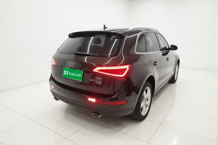 Used Audi Q5 2015 40 TFSI Comfort Model Rear Right 45 Deg