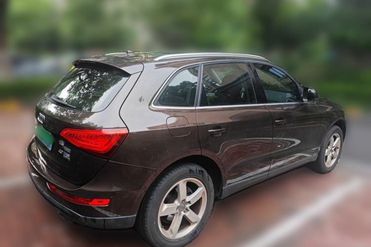 Used Audi Q5 2015 40 TFSI Comfort Model Rear Right 45 Deg