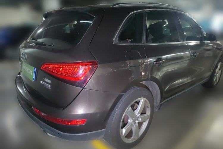 Used Audi Q5 2015 40 TFSI Comfort Model Rear Right 45 Deg
