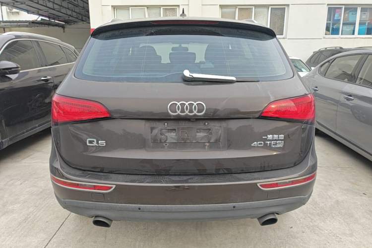 Used Audi Q5 2015 40 TFSI Comfort Model Rear