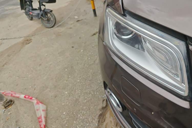 Used Audi Q5 2015 40 TFSI Trendy Edition Right Front Headlight