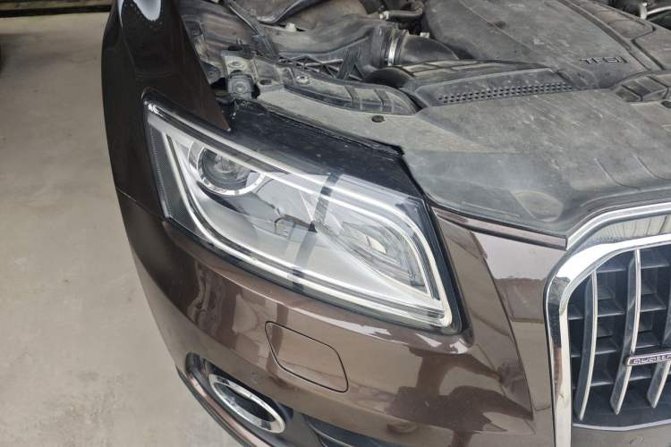 Used Audi Q5 2015 40 TFSI Comfort Model Right Front Headlight
