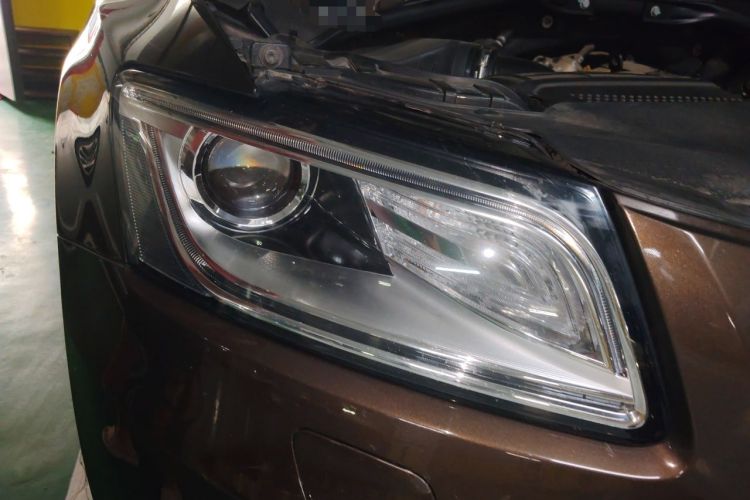 Used Audi Q5 2015 40 TFSI Comfort Model Right Front Headlight