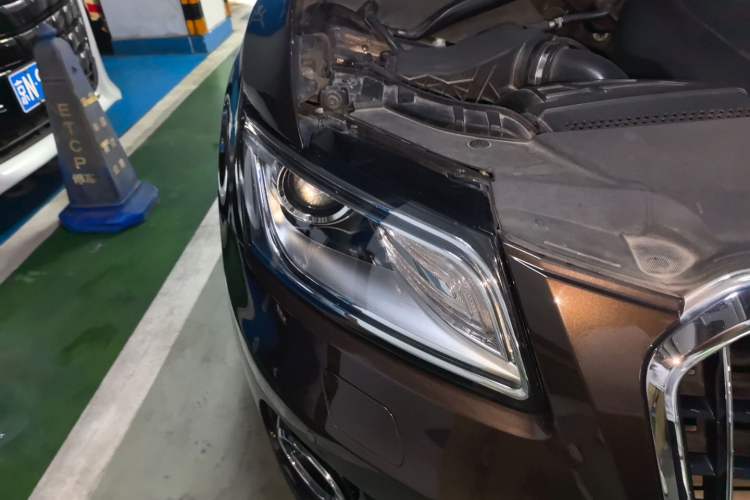 Used Audi Q5 2015 40 TFSI Comfort Model Right Front Headlight